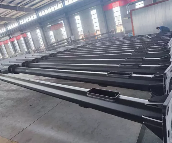 cột đèn năng lượng mặt trời Trung Quốc